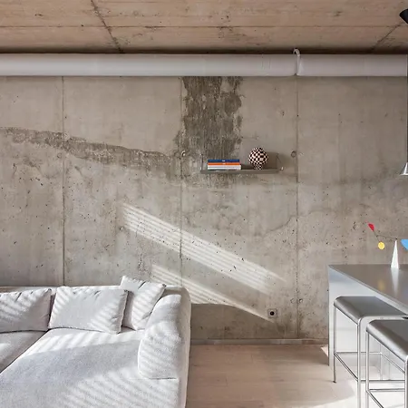 Authentic 1 Bd By Domvia *