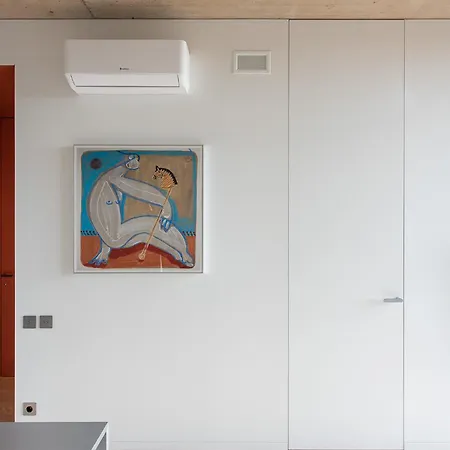 Authentic 1 Bd By Hostlovers *