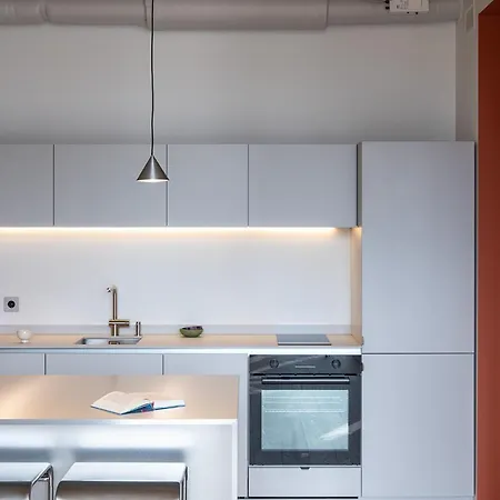 Authentic 1 Bd By Domvia