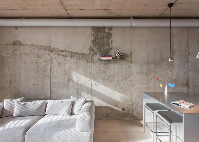 Authentic 1 Bd By Domvia *