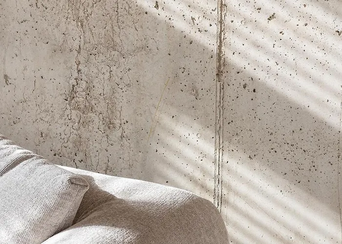 Authentic 1 Bd By Domvia *