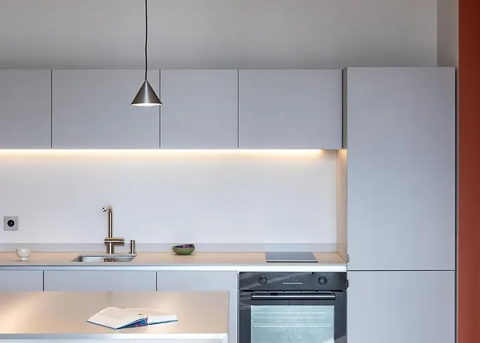 Authentic 1 Bd By Domvia